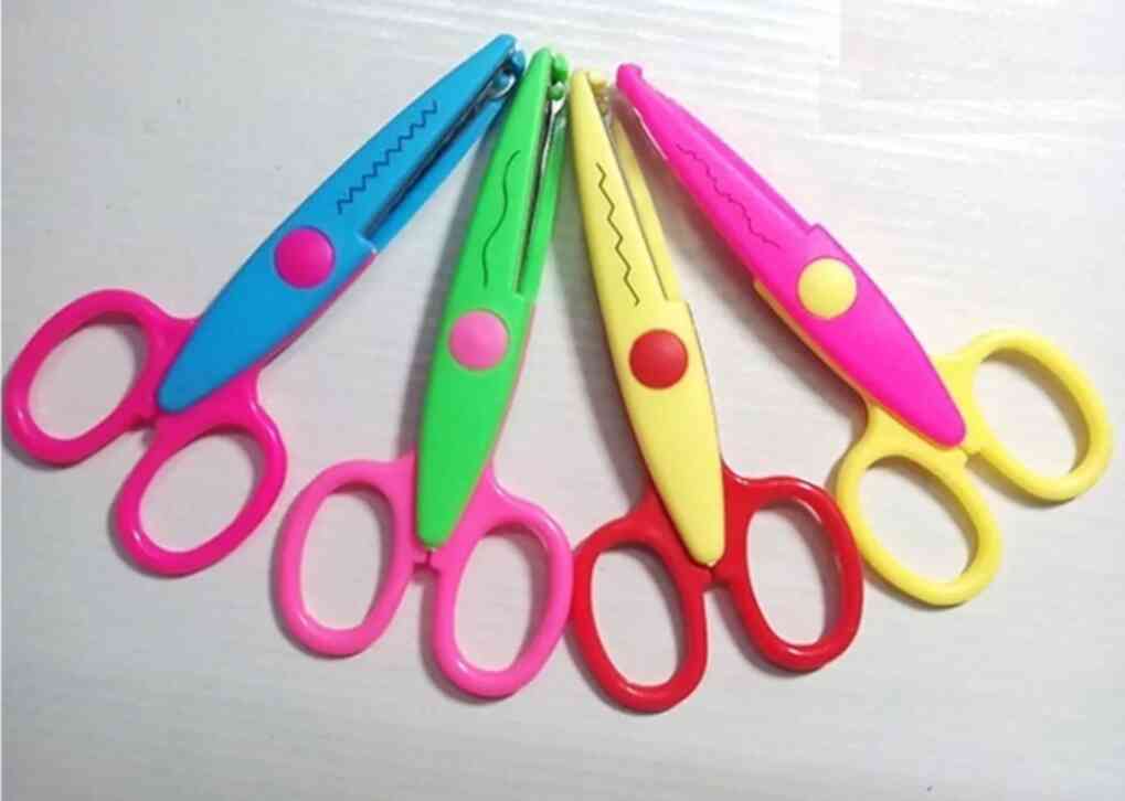 Zig-Zag Paper Shaper Scissor