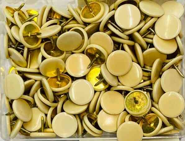D﻿rawing Pins