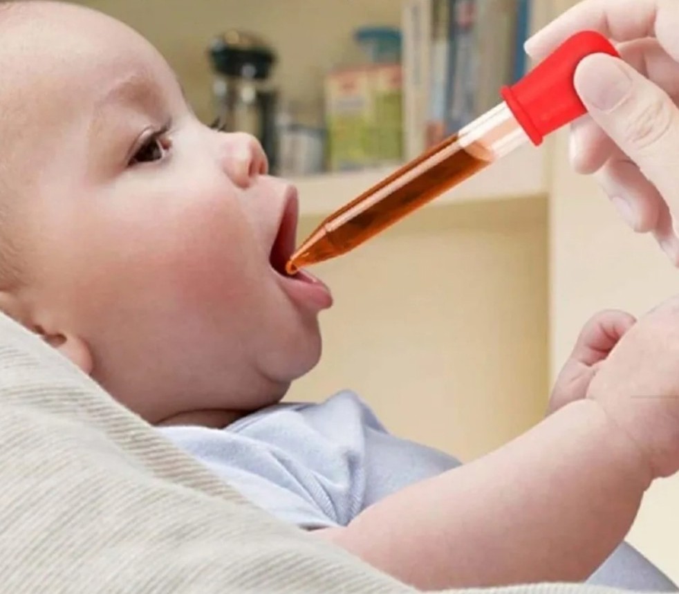  Baby Medicine Feeder